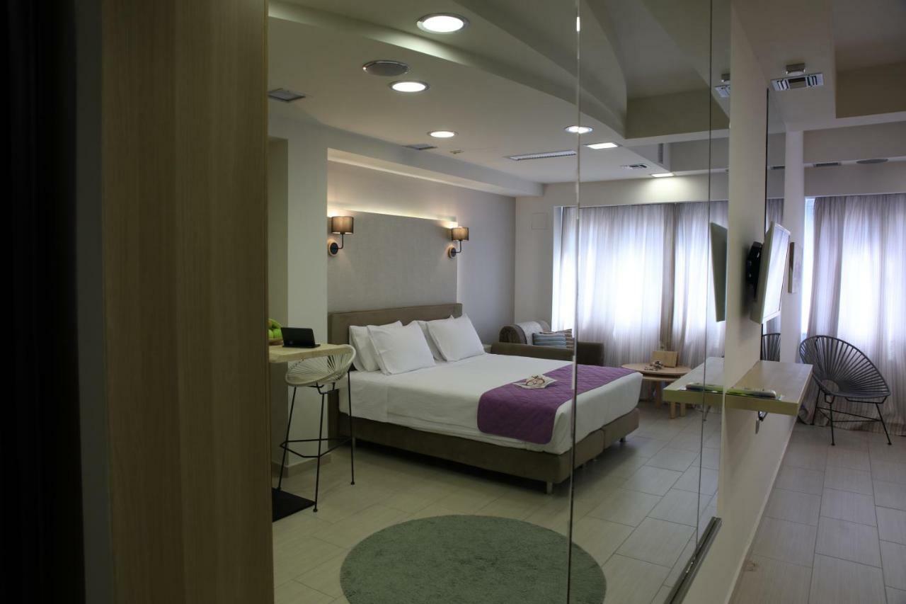 Aiolos Apartments Ermou 64 2Nd Floor Suites Athens Exterior photo